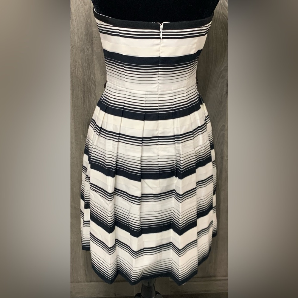 White House Black Market Striped Strapless Party Sun Dress Women's Size 2 - Picture 2 of 14
